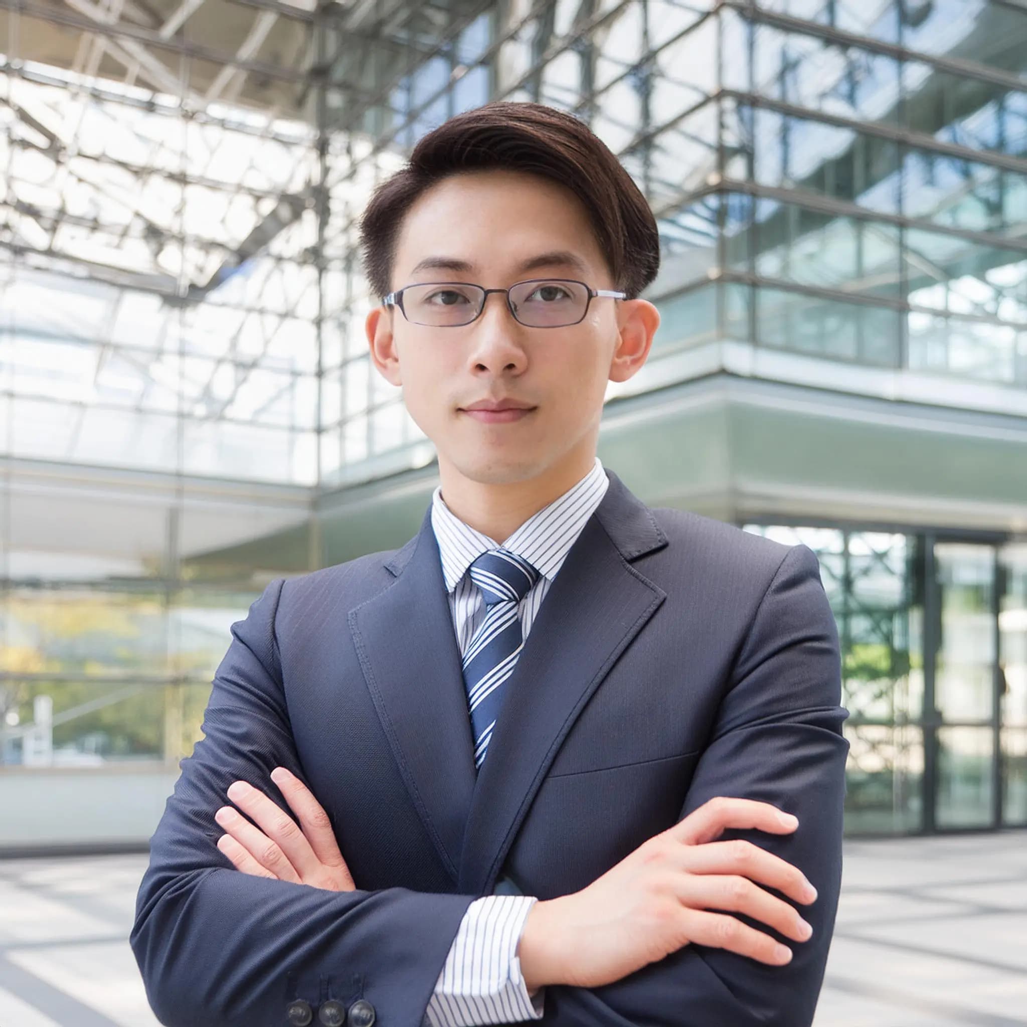 メガネをかけているビジネスマン