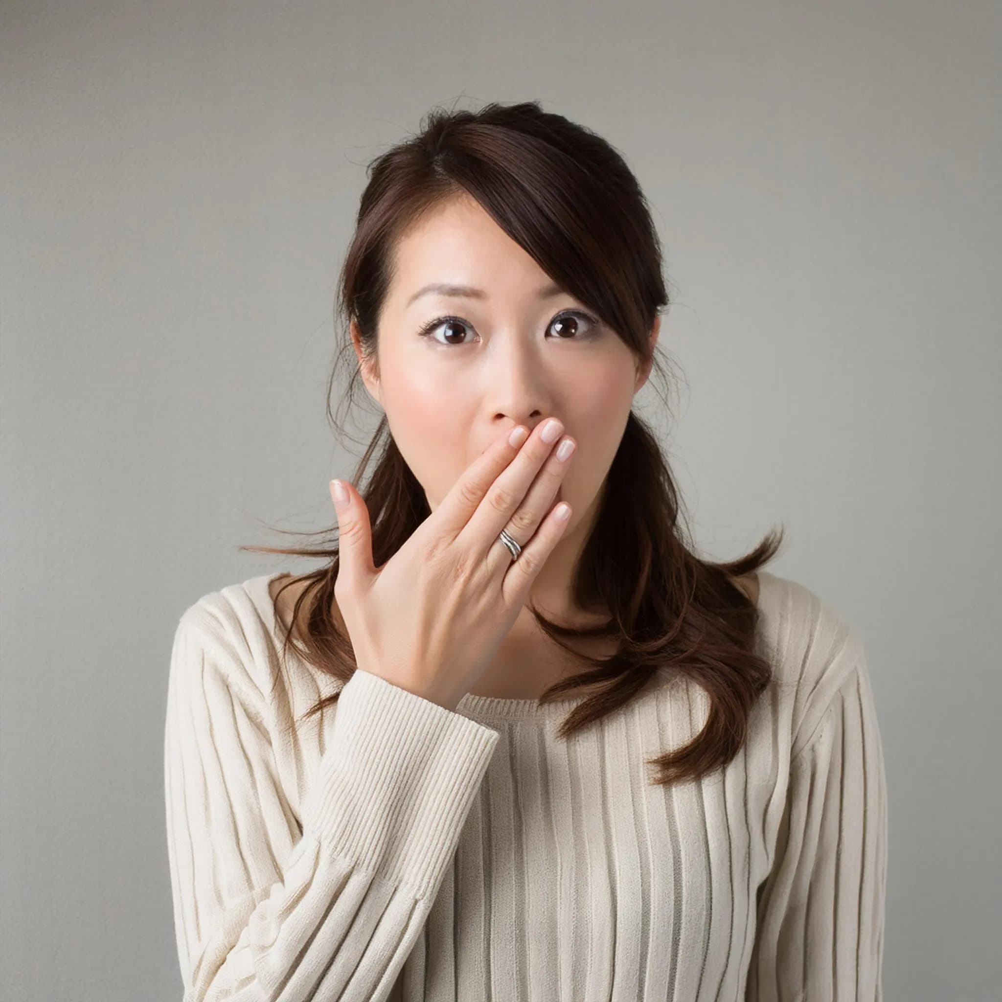 Shocked Woman AI Image Prompt | Realistic Reaction Photo